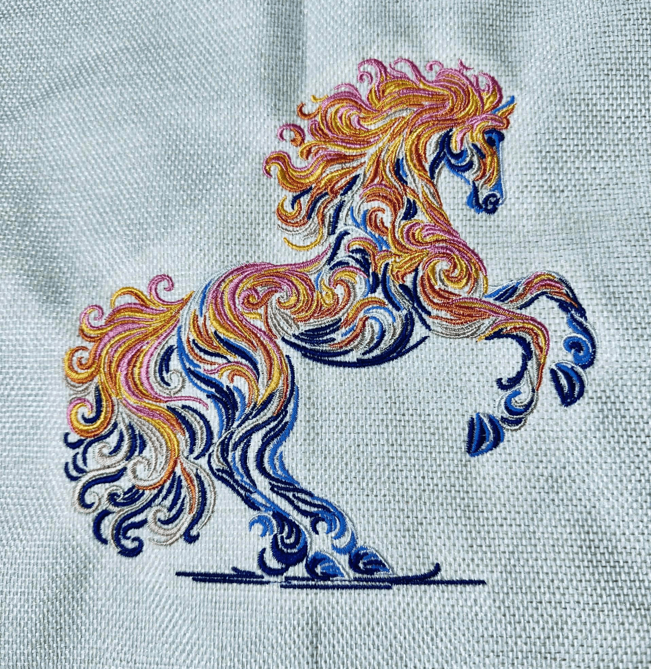 HORSE PILLOW COVERS... EMBROIDERY
