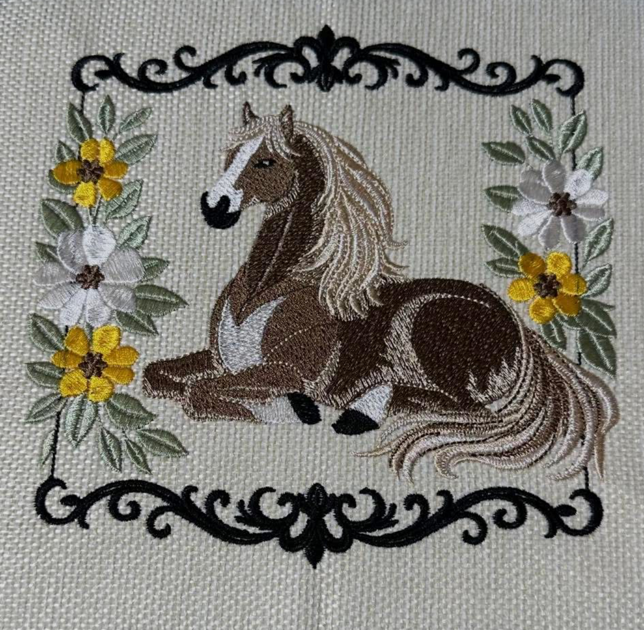 BEAUTIFUL COLOR HORSE PILLOW CASE... EMBROIDERY