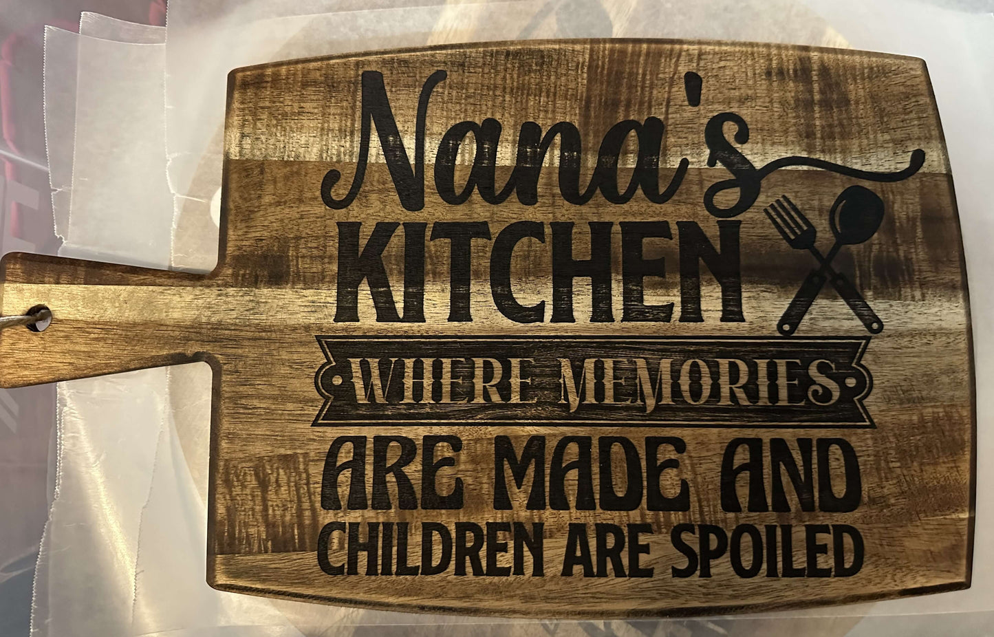 NANA'S KITCHEN CUTTING BOARD... LASER ENGRAVING
